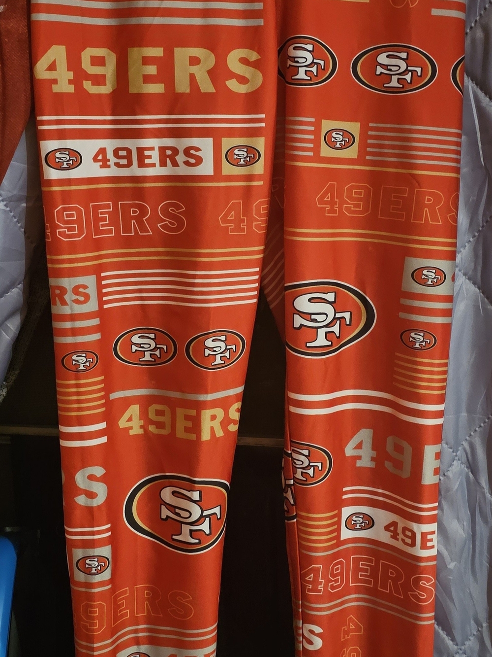San Francisco 49ers Womens Red And Gold Printed Leggings Medium